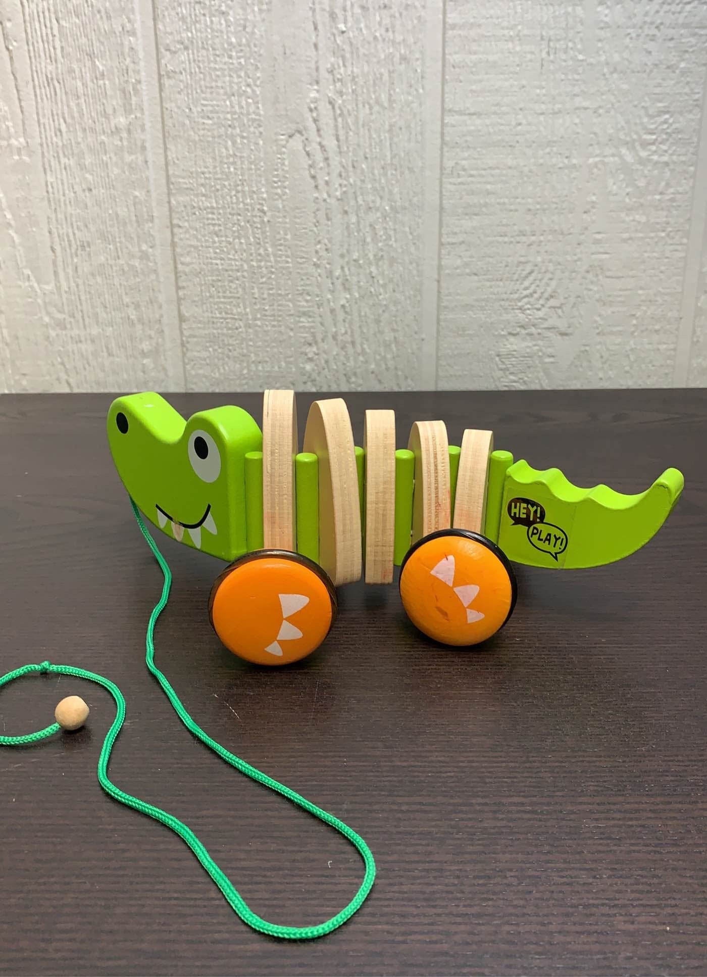 Hey! Play! Wooden Alligator Pull Toy