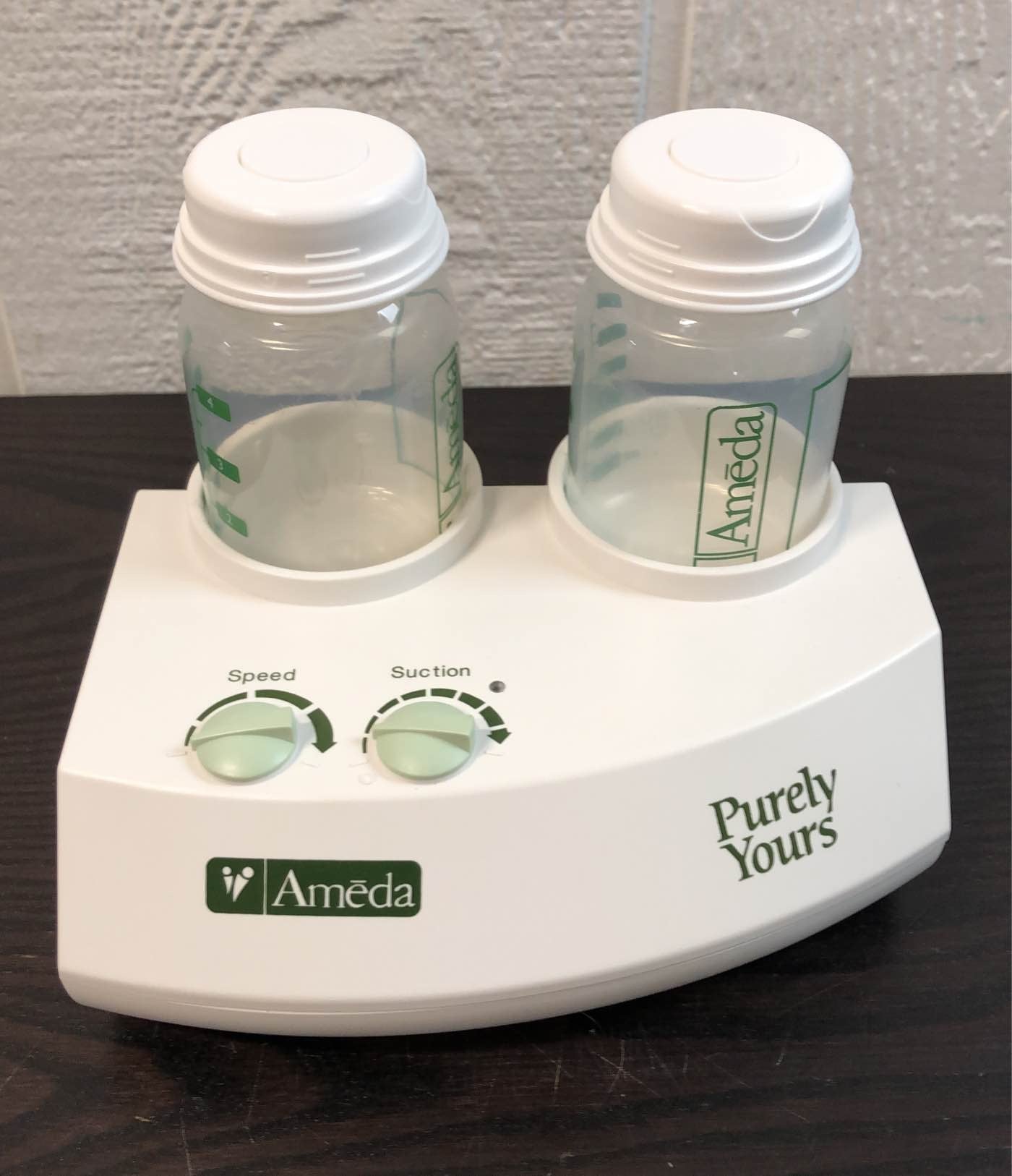 Ameda Purely Yours Breast Pump With Tote