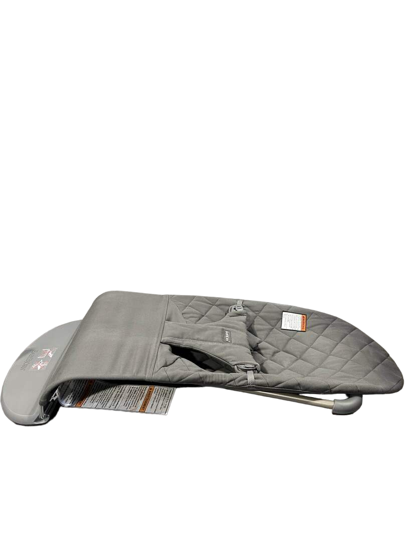  BabyBjorn Bouncer Bliss With Toy Bar, Light Gray Frame, Anthracite Cotton Classic Quilt