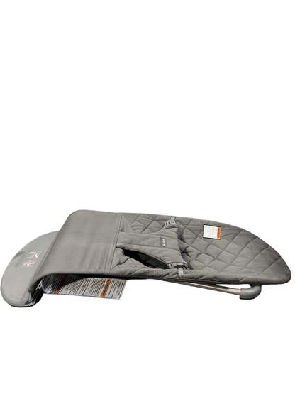  BabyBjorn Bouncer Bliss With Toy Bar, Light Gray Frame, Anthracite Cotton Classic Quilt