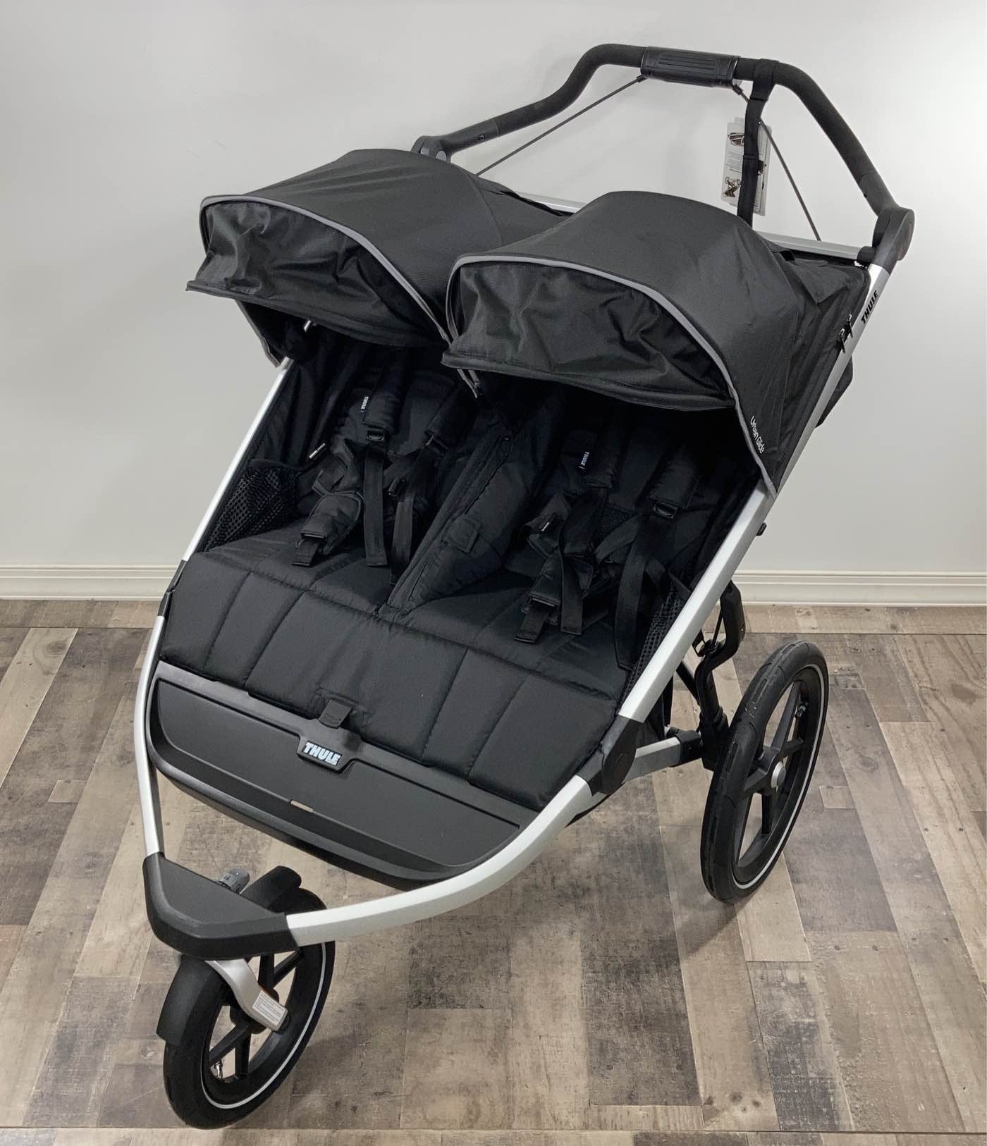 Thule Urban Glide 2 Double Stroller, 2021, Jet Black