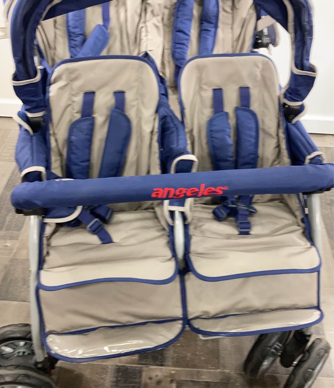  Angeles 4 Passenger Sure Stop Folding Bye-bye Stroller, 2017