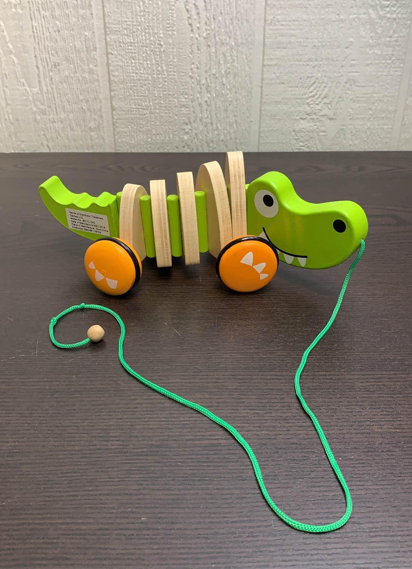  Hey! Play! Wooden Alligator Pull Toy