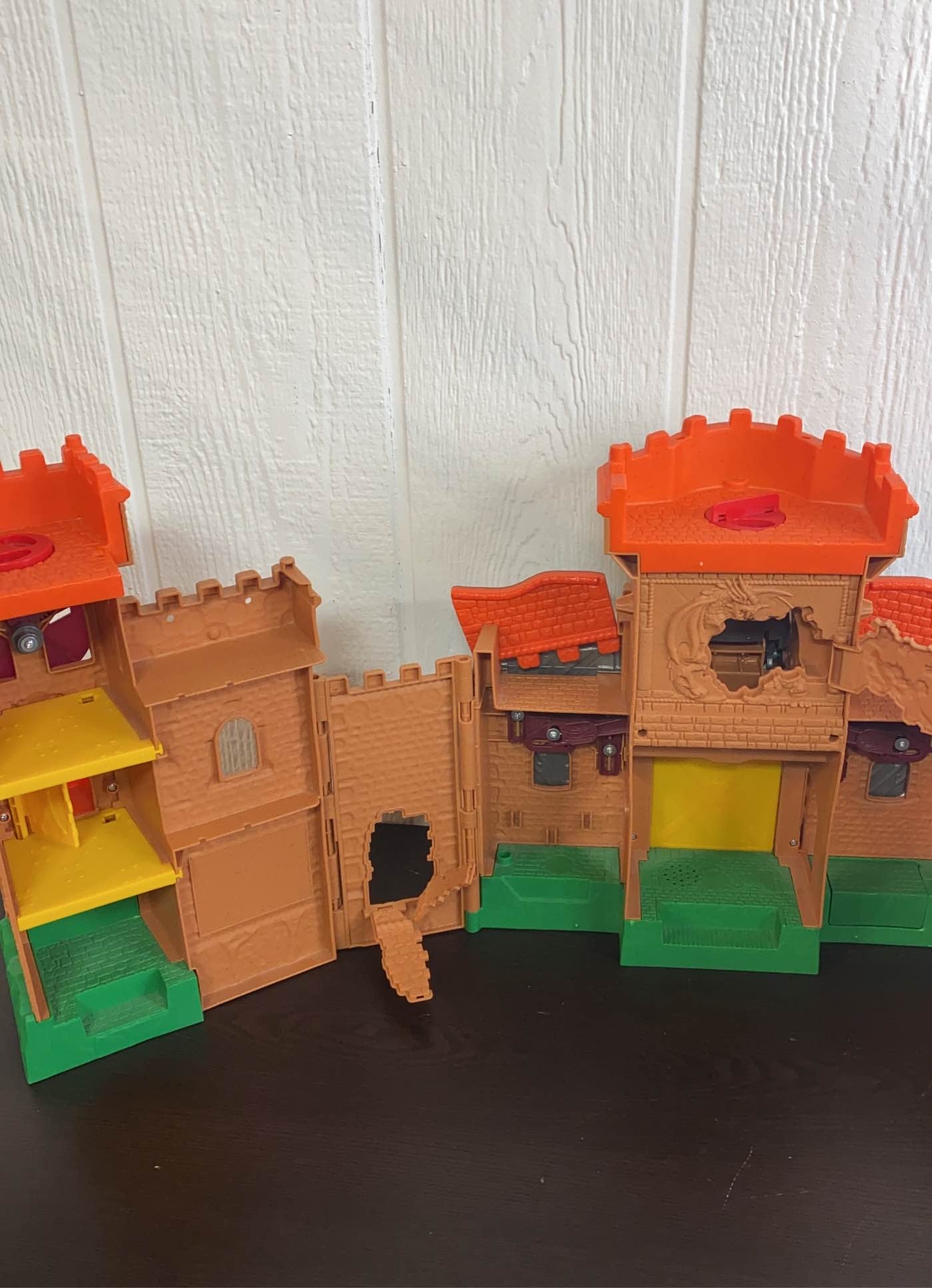  Fisher Price Imaginext Eagle Talon Castle & Battering Ram