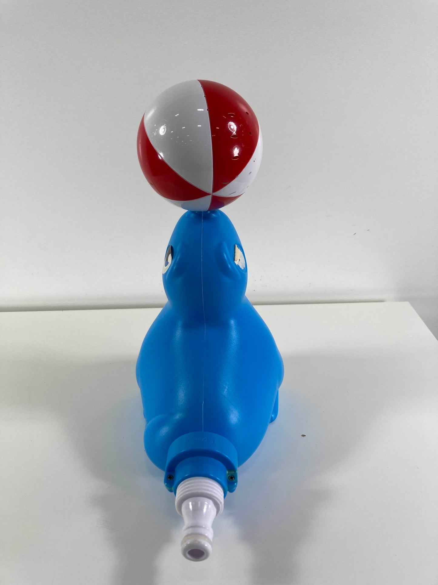  Thimble Toys Sea Lion Water Sprinkler