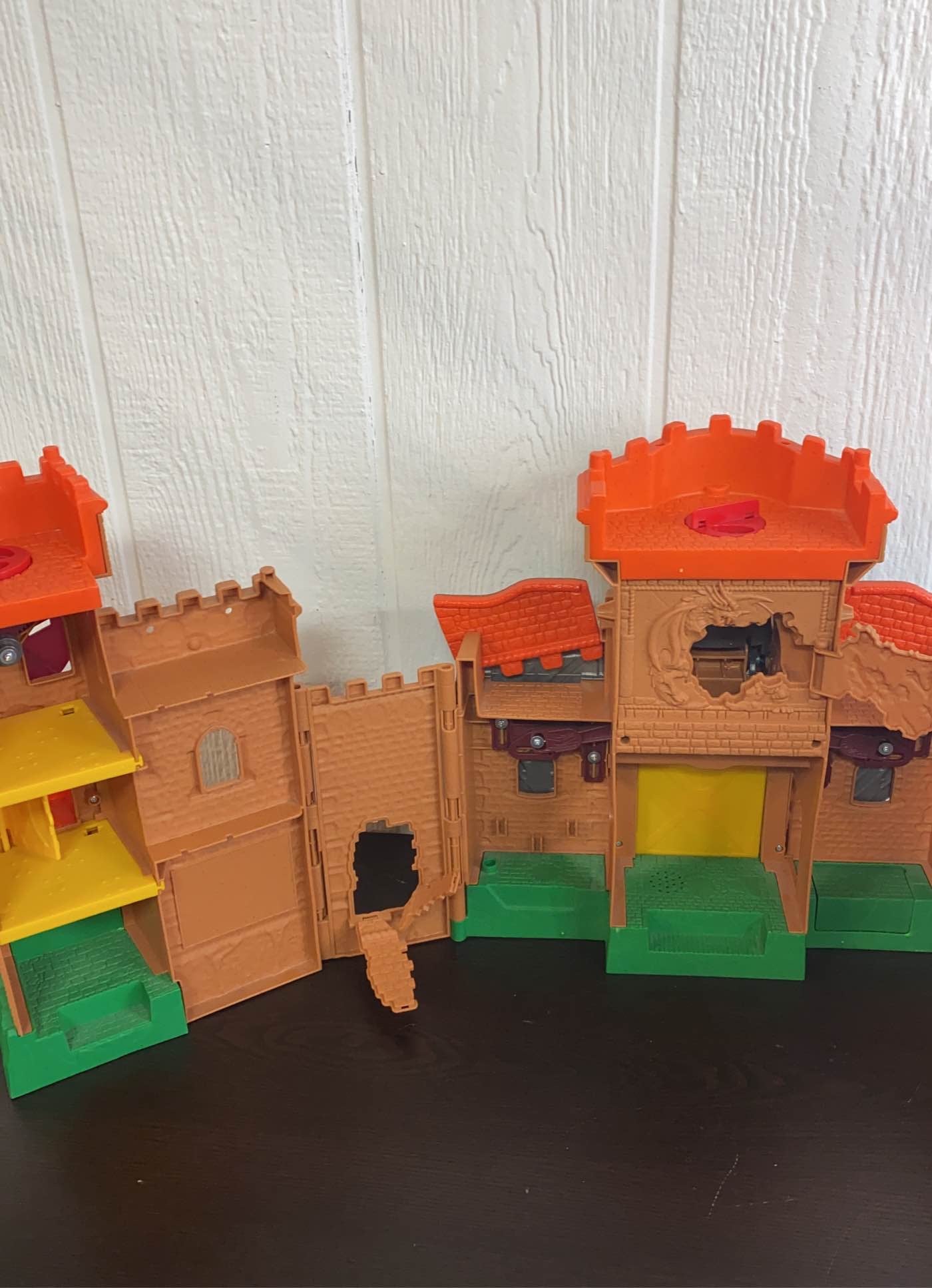  Fisher Price Imaginext Eagle Talon Castle & Battering Ram
