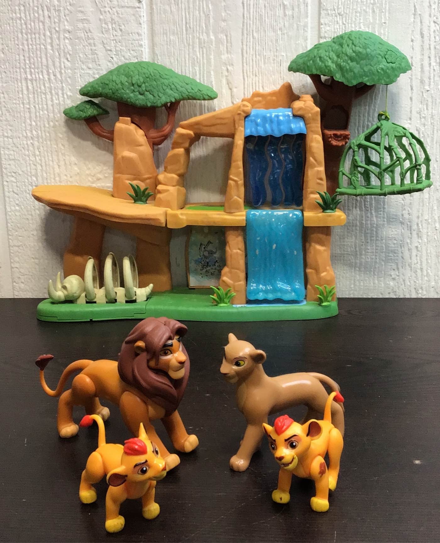  Disney Lion Guard Defend The Pride Lands Playset