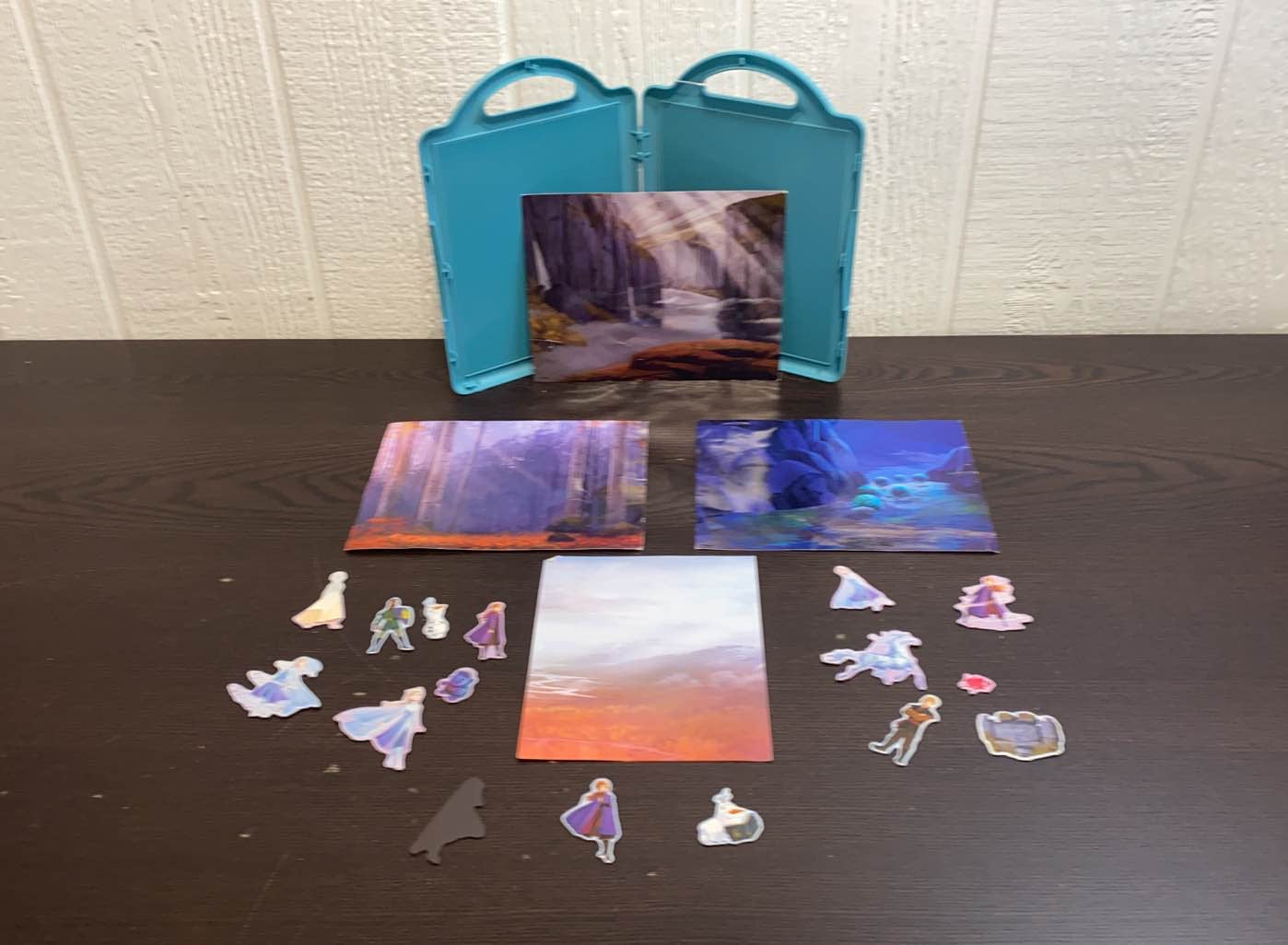  Disney Frozen 2 Book And Magnetic Play Set