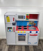  KidKraft Deluxe Let’s Cook Kitchen