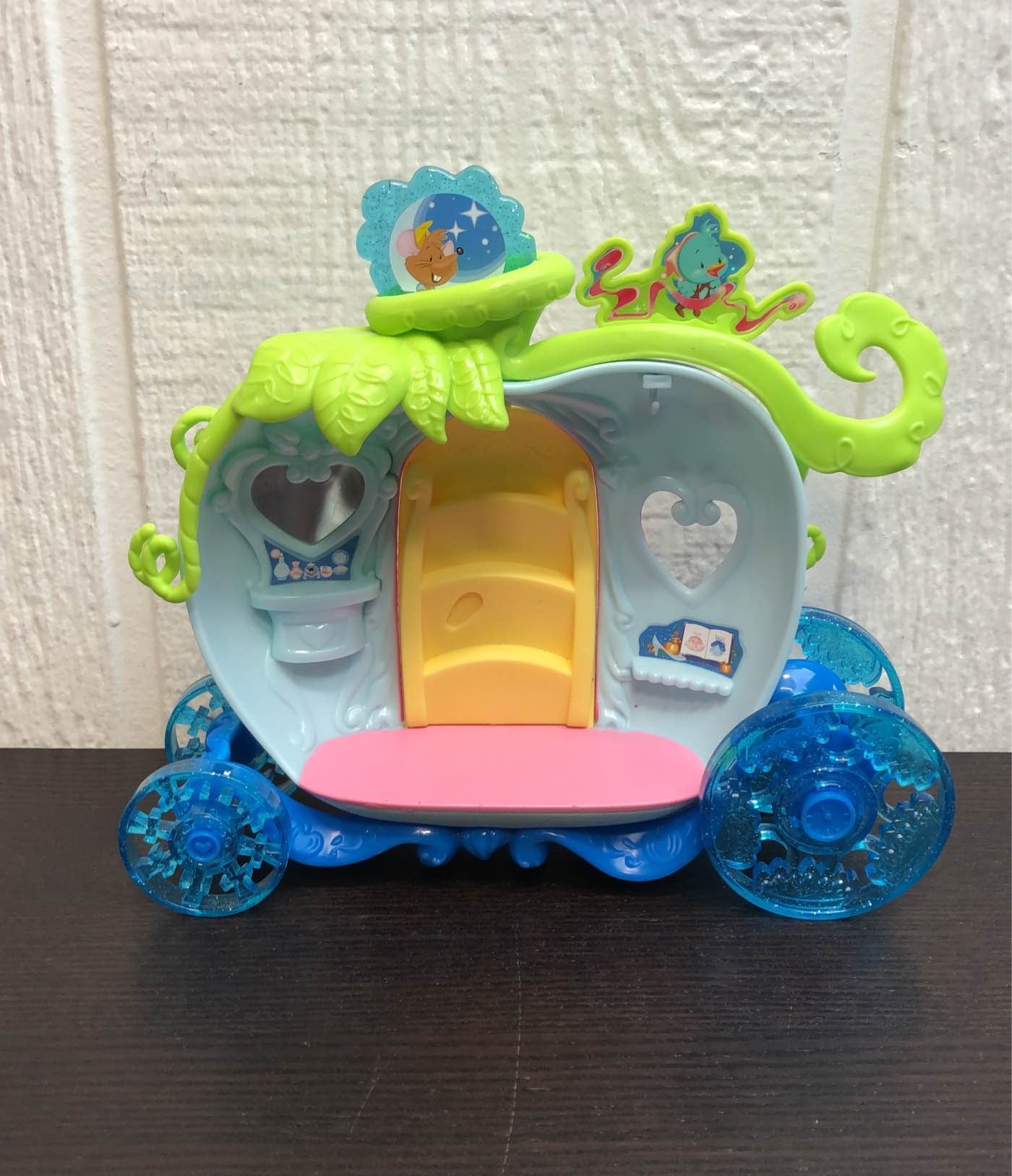  BUNDLE Disney Princess Toys, Little Kingdom Accessories