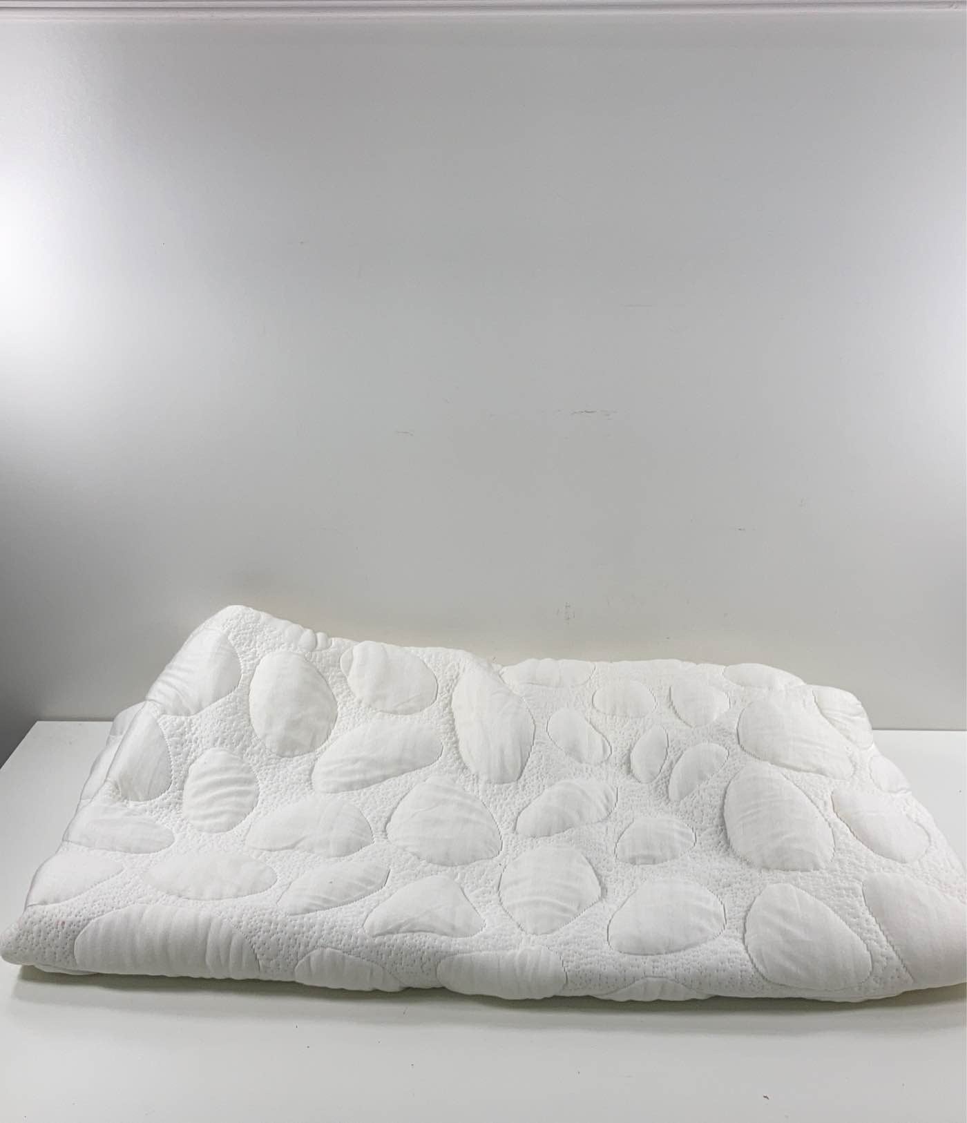  Nook Pebble Changing Pad Cover, White