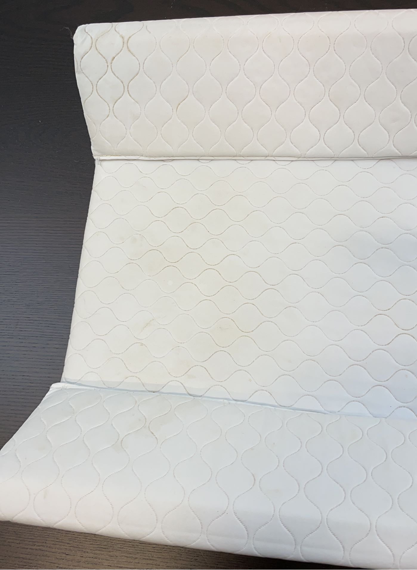  Contoured Foldable Changing Pad