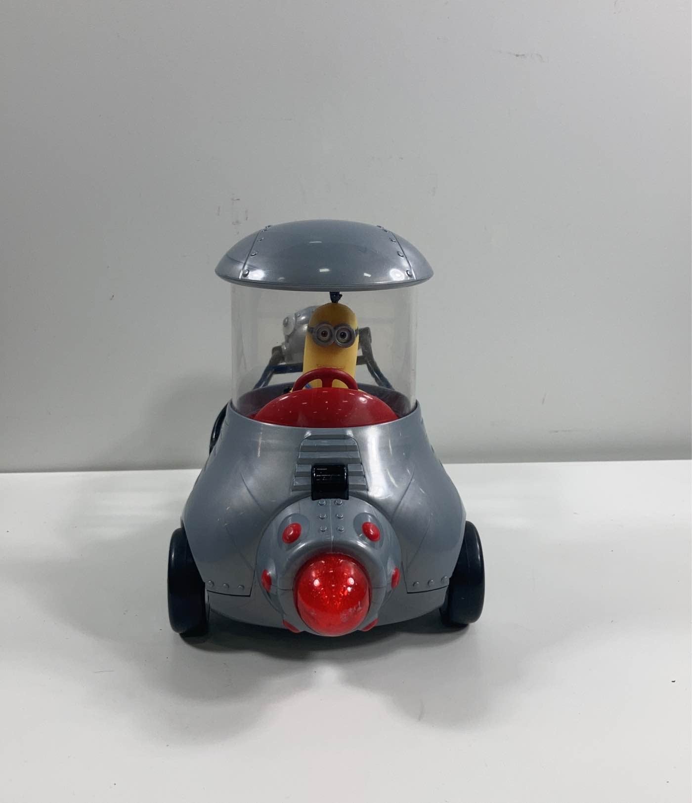  Despicable Me Minion Vehicle RC Car