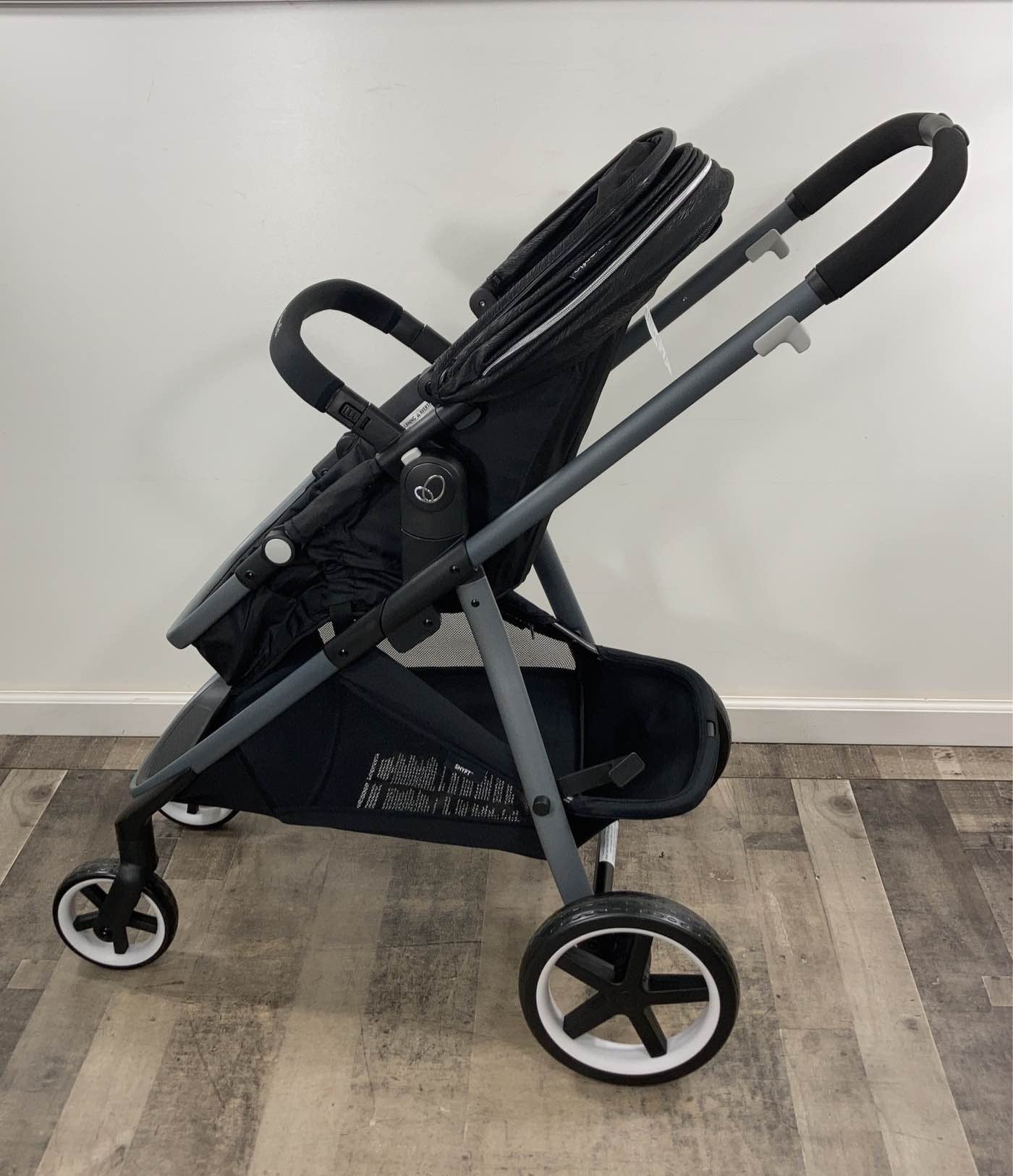  Evenflo Shyft Stroller, 2021, Moonstone Grey