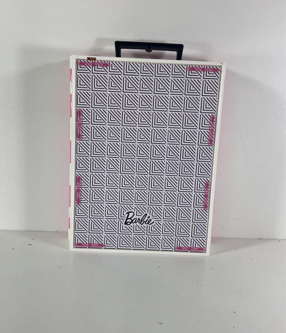  Barbie Fashionista Ultimate Closet
