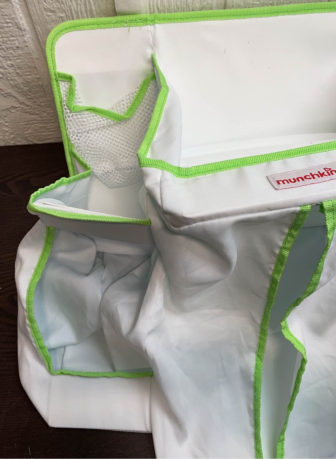  Munchkin Hanging Diaper Caddy, White And Green