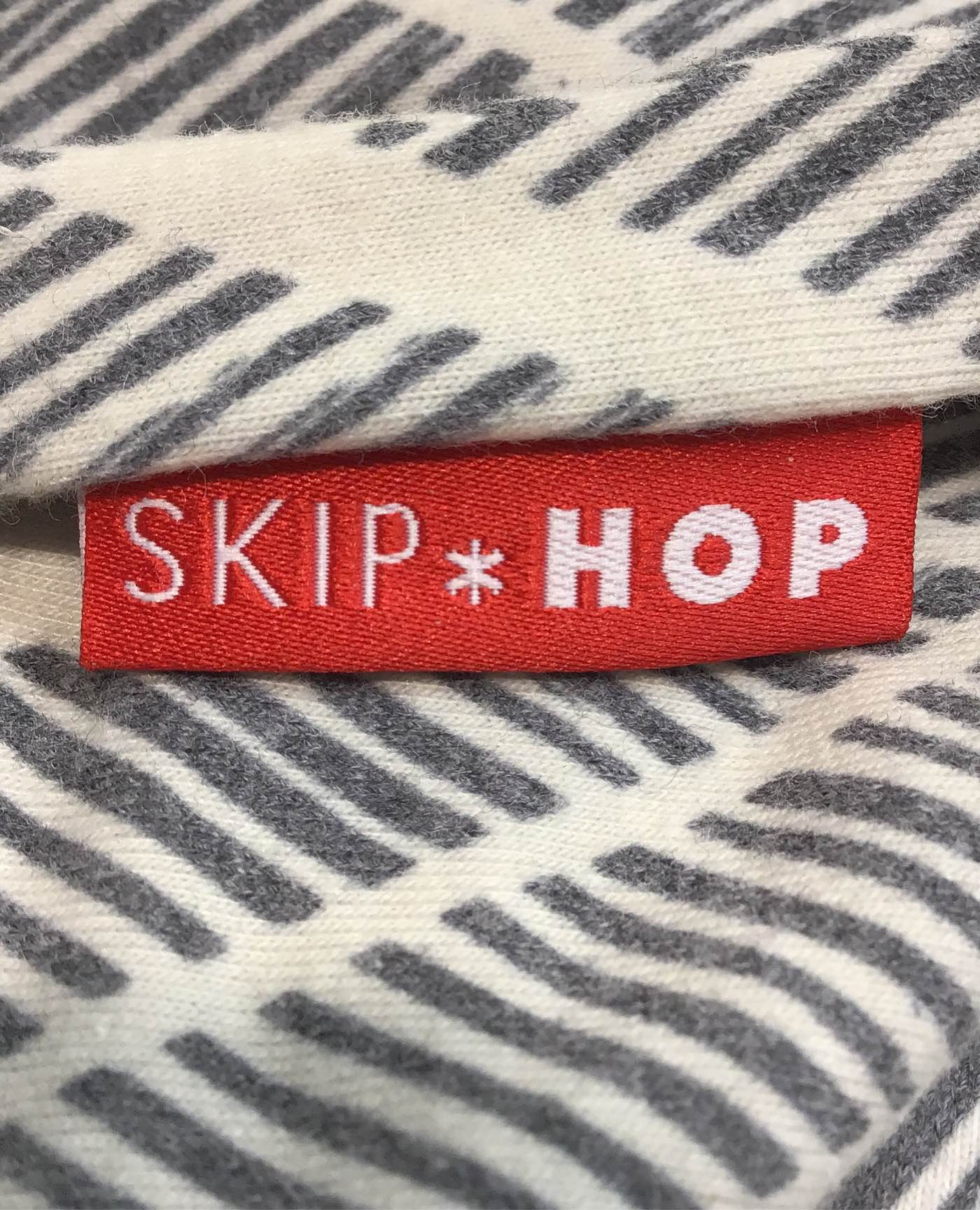  Skip Hop Nursing Cover