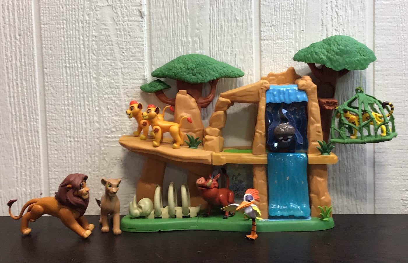  Disney Lion Guard Defend The Pride Lands Playset