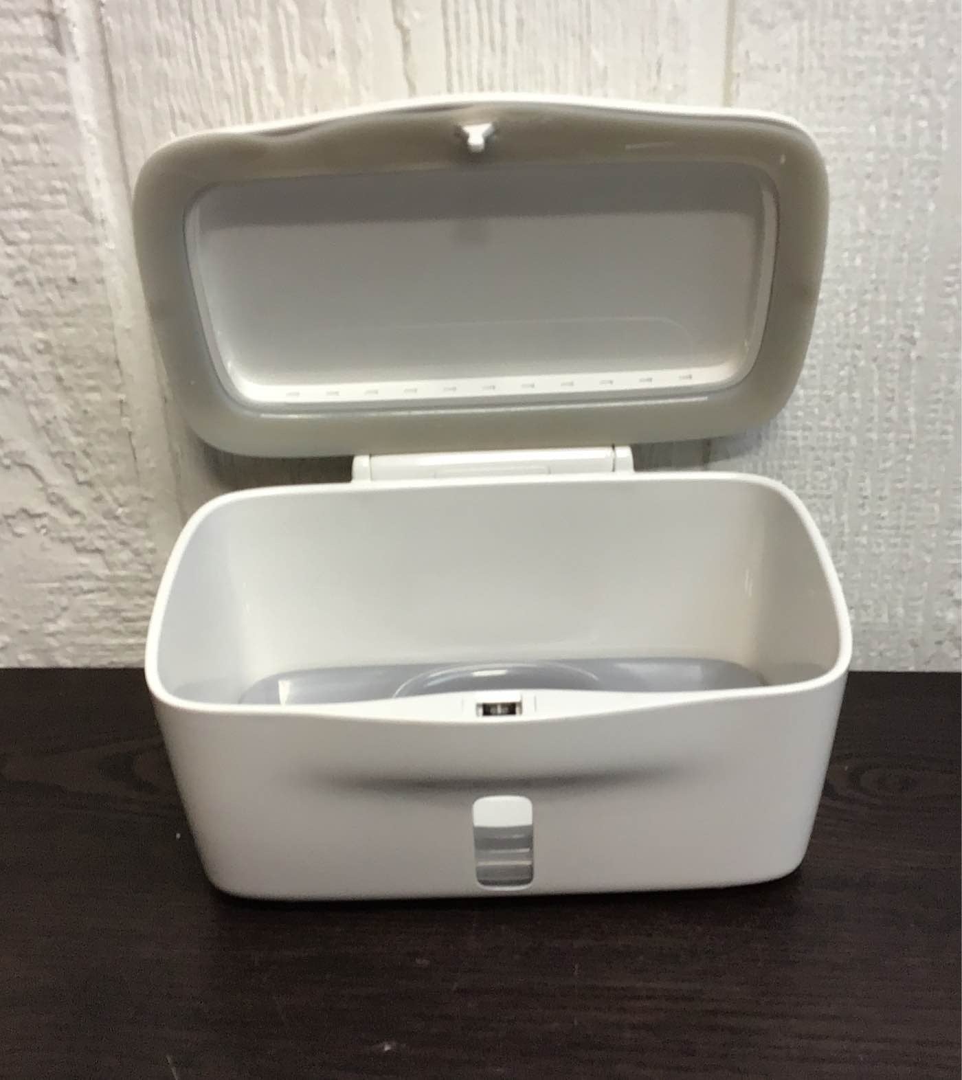  OXO Tot Perfect Pull Wipes Dispenser, White