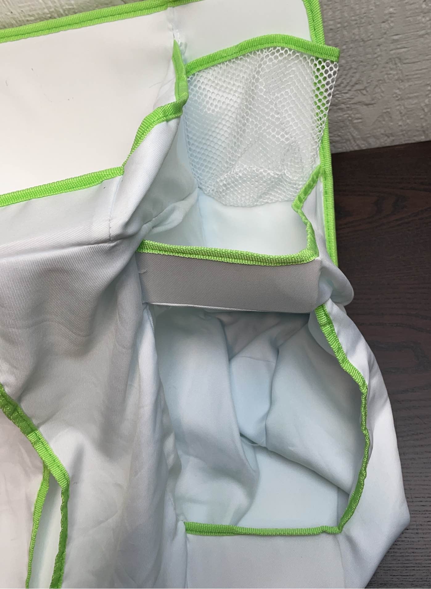 Munchkin Hanging Diaper Caddy, White And Green