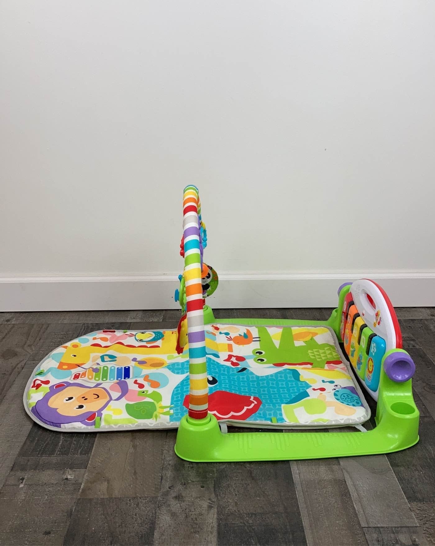  Fisher Price Kick & Play Piano Gym, Red